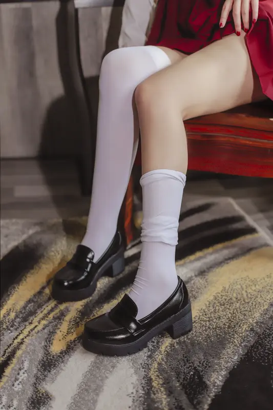 日奈娇 NO.037 JK少女红裙 – 017.webp
