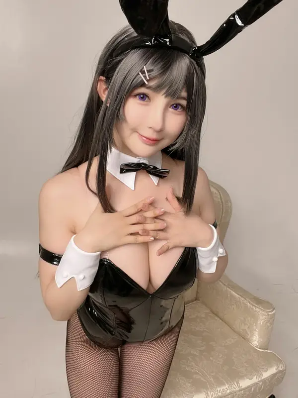 桜井宁宁的性感麻衣兔女郎诱惑